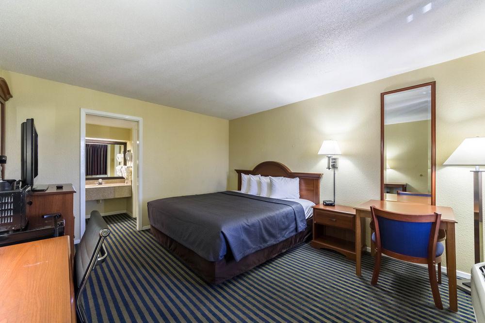 Econo Lodge Kingsville Exterior photo